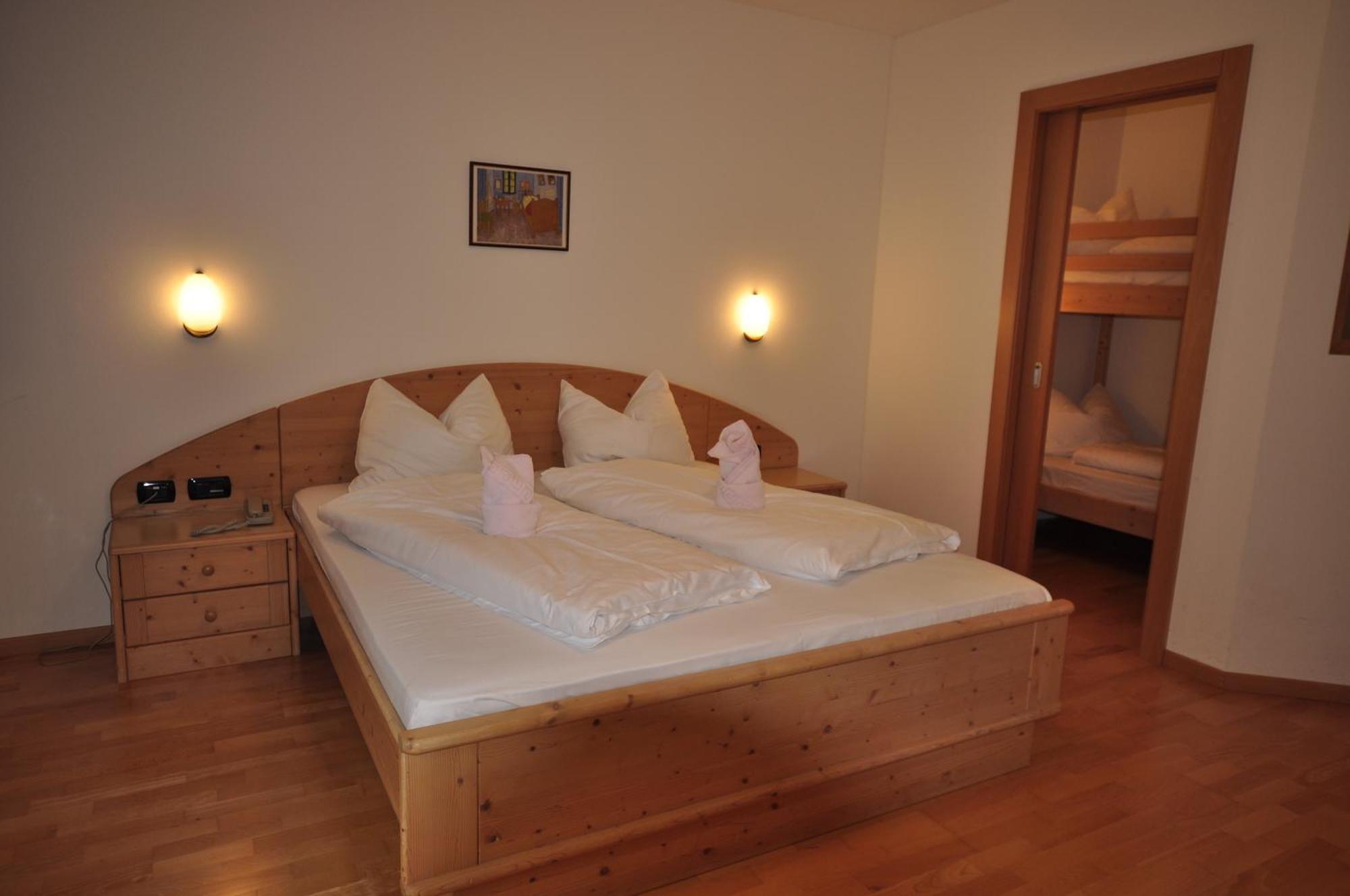 Hotel Alpin Colle Isarco Oda fotoğraf